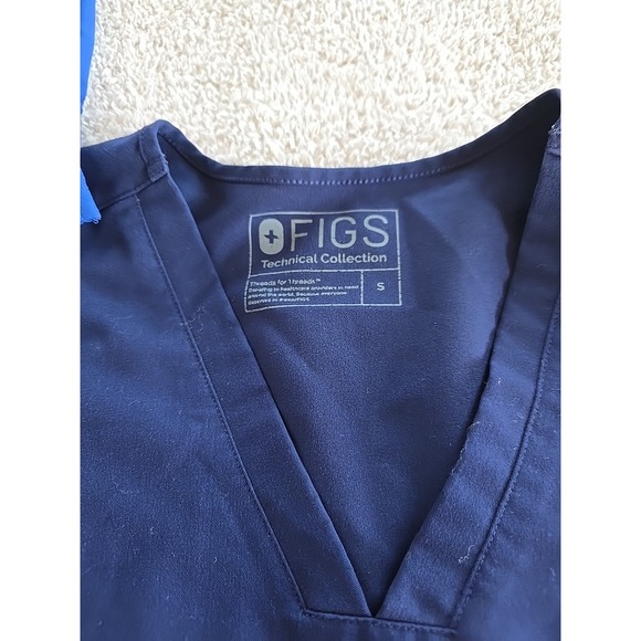 FIGS Technical Collection 4 Scrub Tops Women's S Casma 3 Pocket X 2 Catarina X 2 - Picture 5 of 16